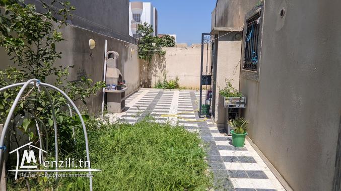 Villa S+3 Ariana sur la route de Raoued