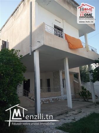 Villa Tiaret à Vendre à Bardo