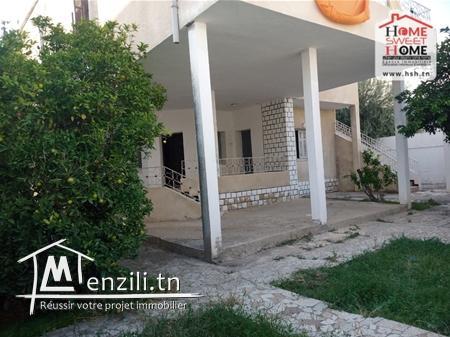 Villa Tiaret à Vendre à Bardo