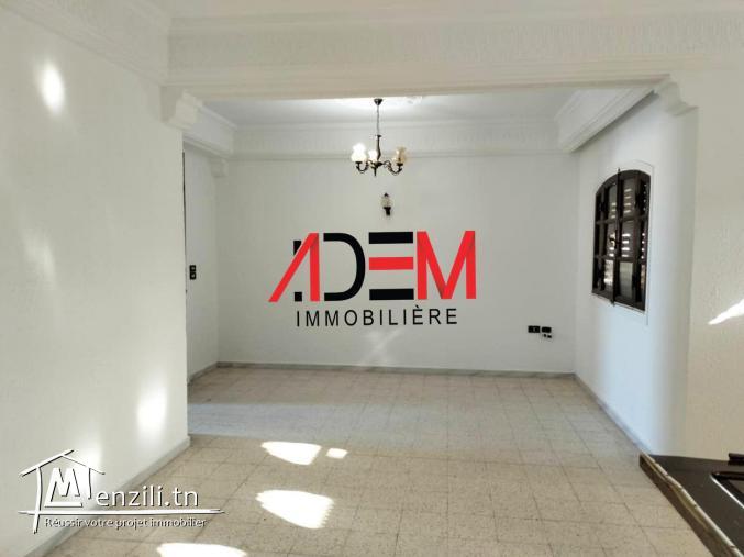 Spacieux étage de villa S3 de 250m² à hamem Sousse