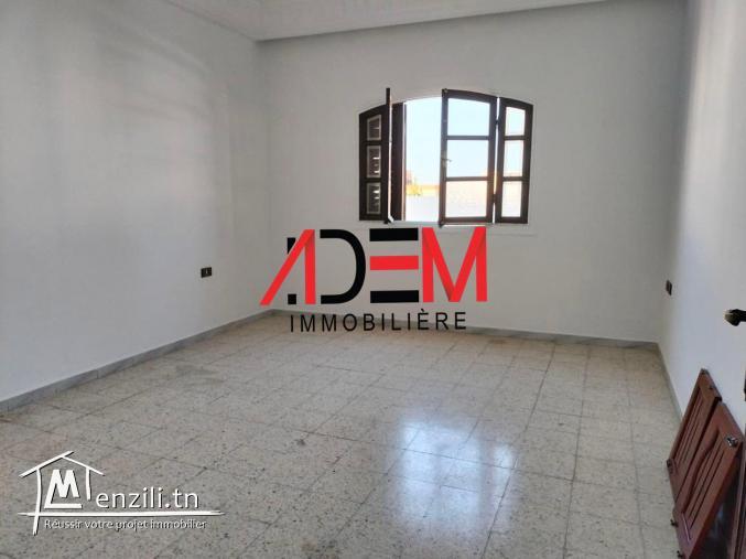 Spacieux étage de villa S3 de 250m² à hamem Sousse