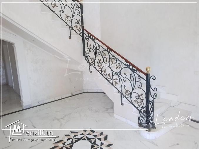 A vendre chez notre agence LEADERS_IMMO une villa  situé au LAC1.