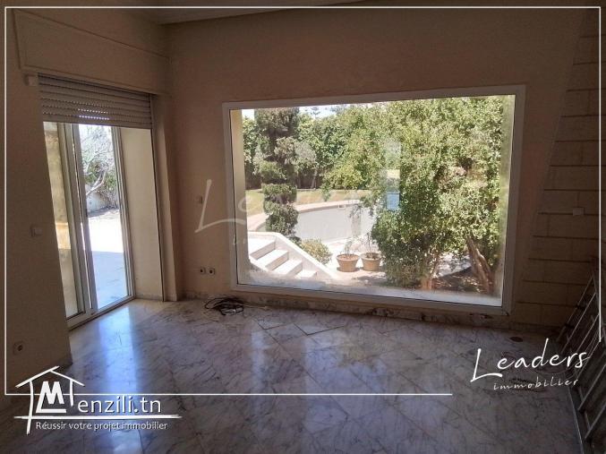 A vendre chez notre agence LEADERS_IMMO une villa  situé au LAC1.