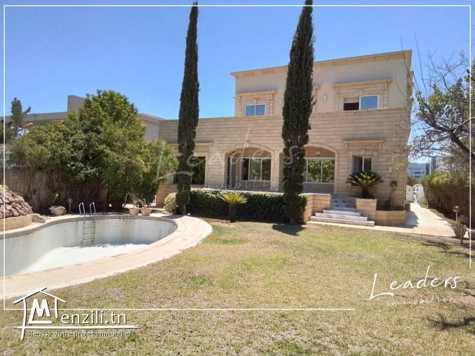 A vendre chez notre agence LEADERS_IMMO une villa  situé au LAC1.