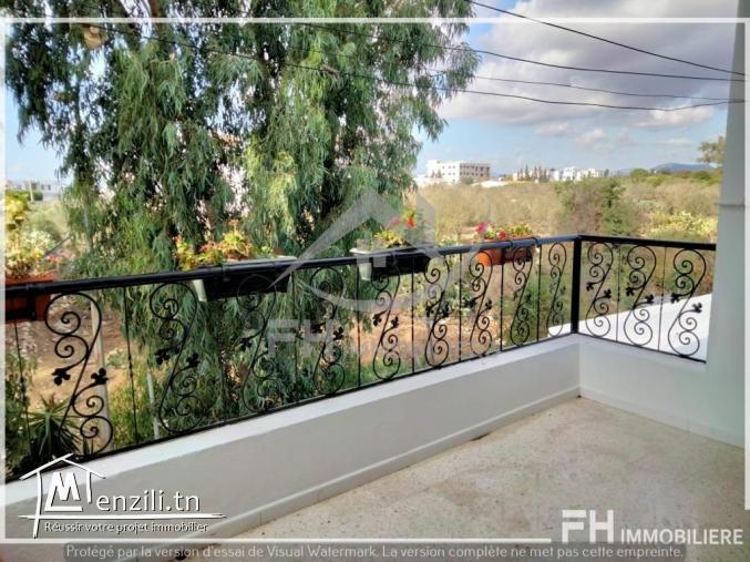 منزل للبيع في الحمامات  متكون من طابقين