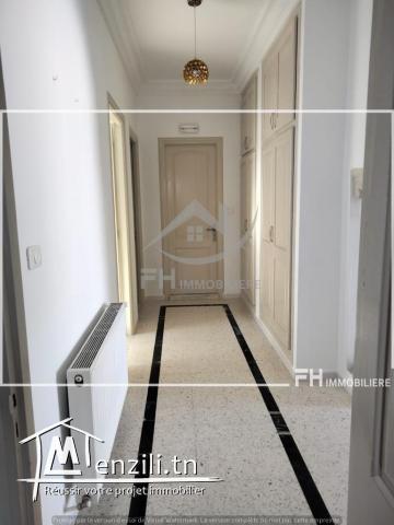 منزل للبيع في الحمامات  متكون من طابقين