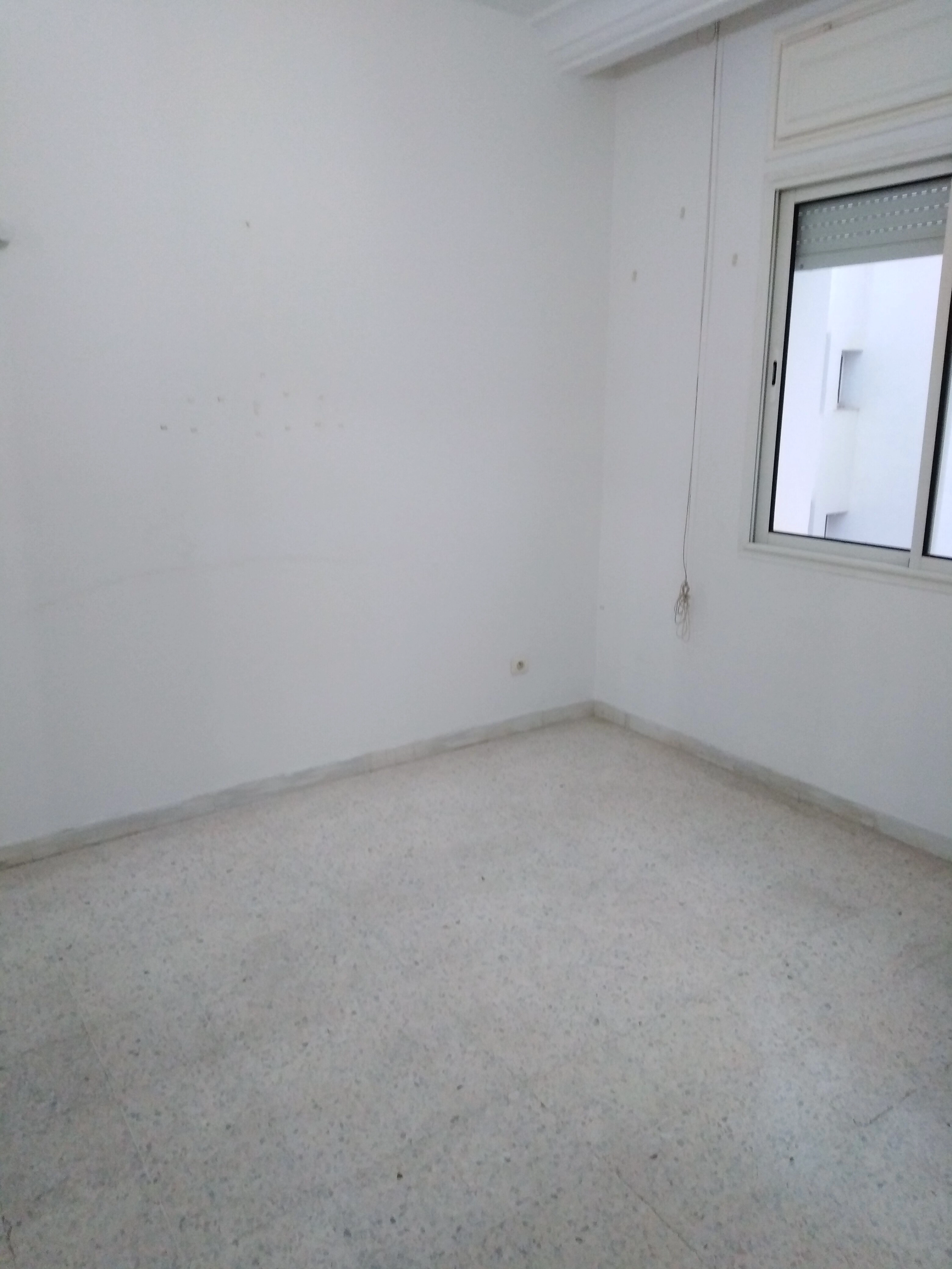 A vendre S+1 cité wahat