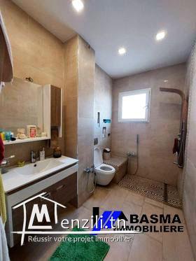 un appartement S+2 à vendre à Corniche