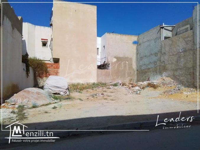 A VENDRE CHEZ NOTRE AGENCE Leaders Immobilier un beau terrain viabilisé, situé à BORJ LOUZIR.