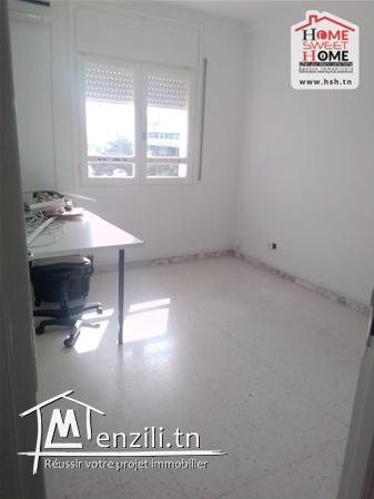 Bureau Allison  à Vendre à Montplaisir