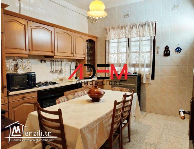 Maison bâtie sur un terrain de 391 m²