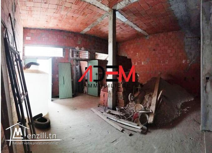 Petit immeuble de type R2 inachevée