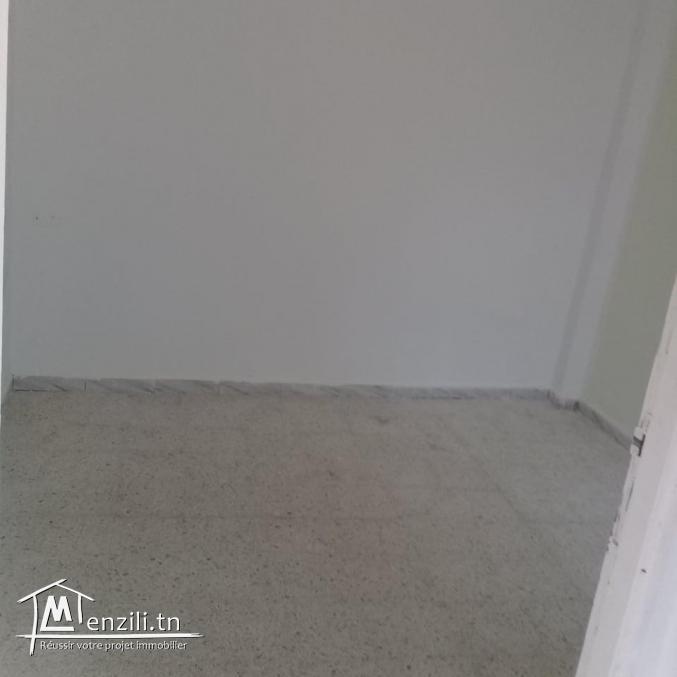 Pour location maison à cité intileka