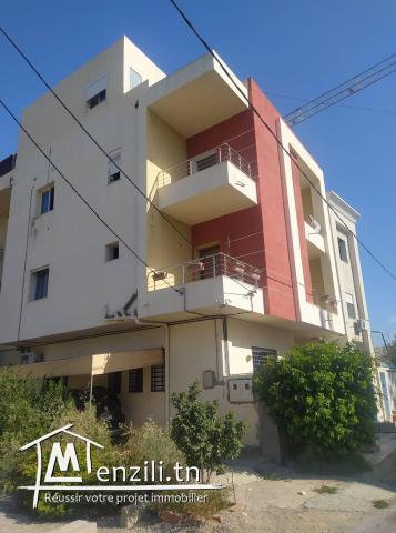 Immeuble de 6 appartements et un duplex à vendre au Bardo