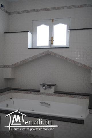 Magnifique villa à vendre à Ksour Essaf