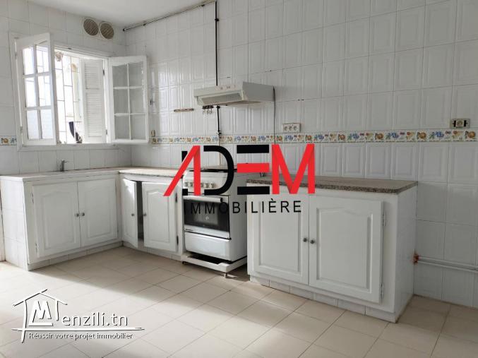 Spacieux étage de villa S3 de 180m²