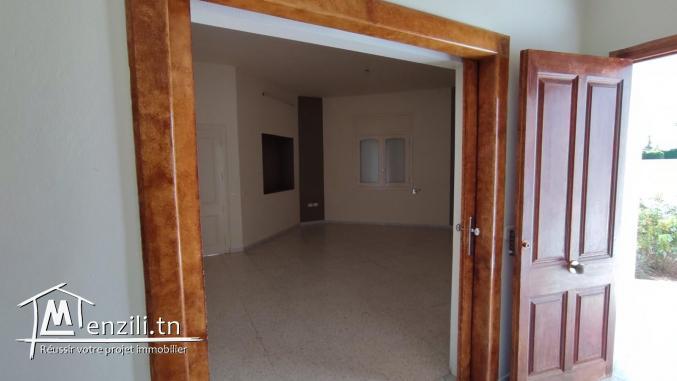 Villa de 186m2 ds un terrain AFH de 430m2 à Cité Elons Sakiet Ezzit