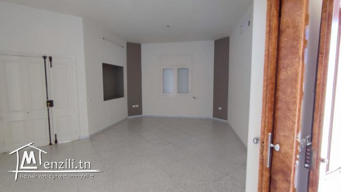 Villa de 186m2 ds un terrain AFH de 430m2 à Cité Elons Sakiet Ezzit