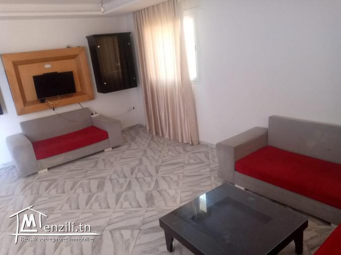 maison de 2 étages avec garage