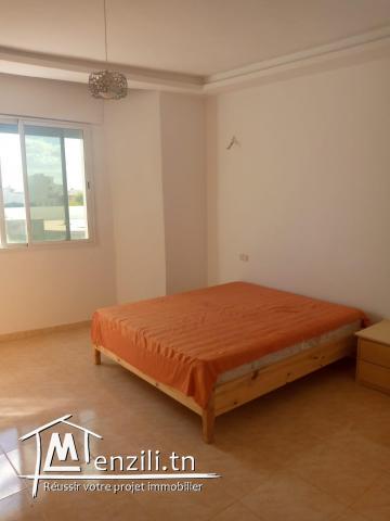 maison de 2 étages avec garage