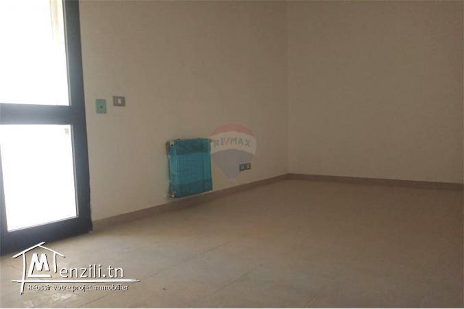 A vendre un appartementS+3 aux jardins de Carthage