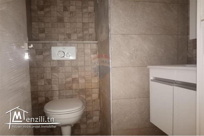 A vendre un appartementS+3 aux jardins de Carthage