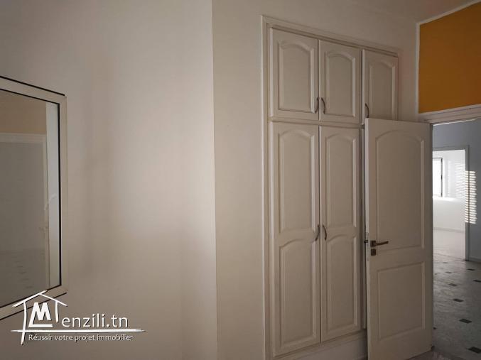 Appartement S+3 à louer Bardo