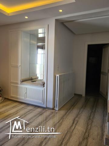 Une luxe étage de villa à chatt mariem à louer