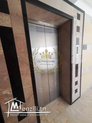 Location – Bureau H+3 aux berges du lac 1