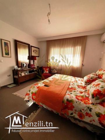 Vente - Duplex S+4 ave piscine à la Marsa