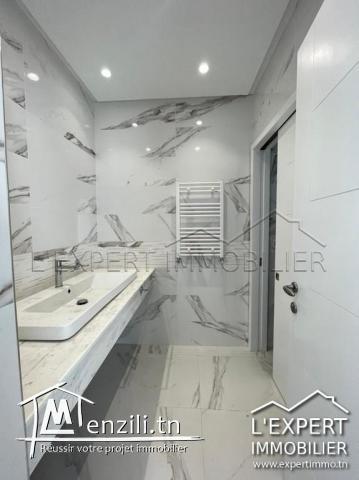 Villa neuve haut standing avec piscine à Gammarth Supérieur