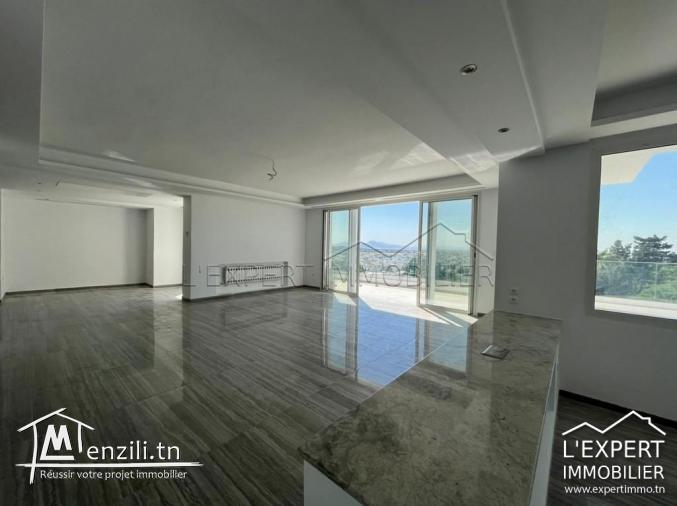 Villa neuve haut standing avec piscine à Gammarth Supérieur