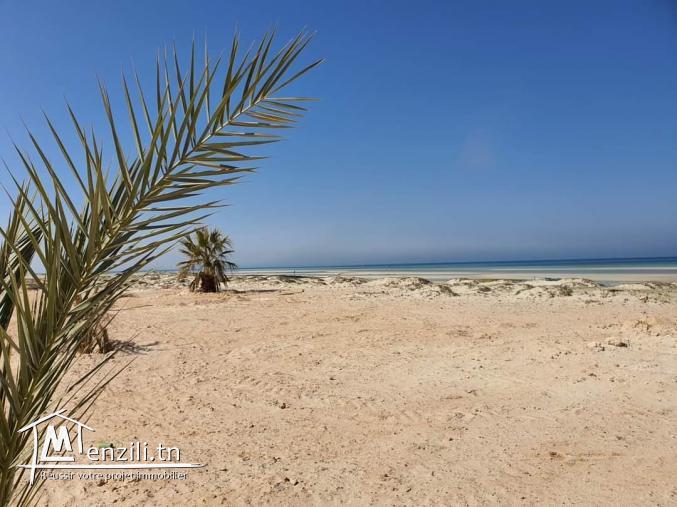 À saisir terrain zone urbaine 2100m2 87000dt