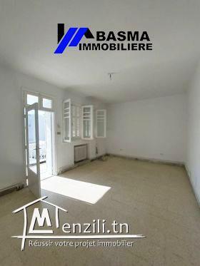 Un étage de villa S+3 à louer à Jawhra