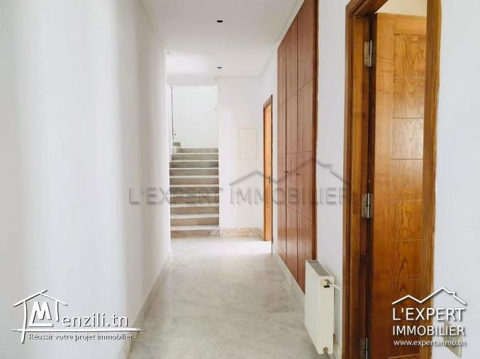 Villa moderne à Gammarth supérieure