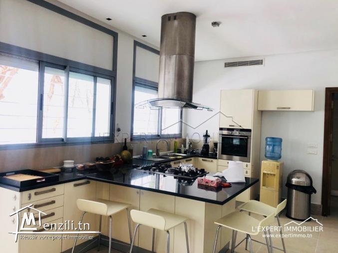 Villa haut standing avec piscine à Carthage