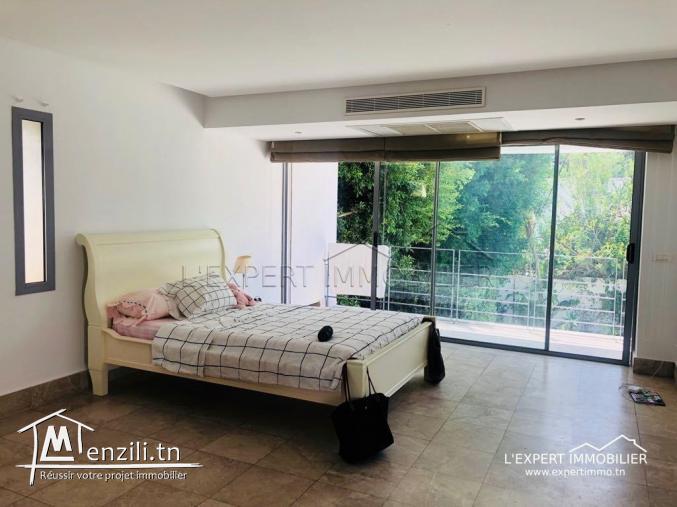 Villa haut standing avec piscine à Carthage