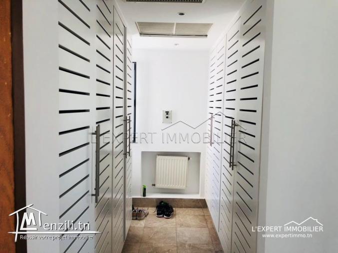 Villa haut standing avec piscine à Carthage