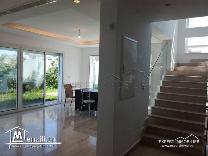 Duplex haut standing avec piscine à la marsa