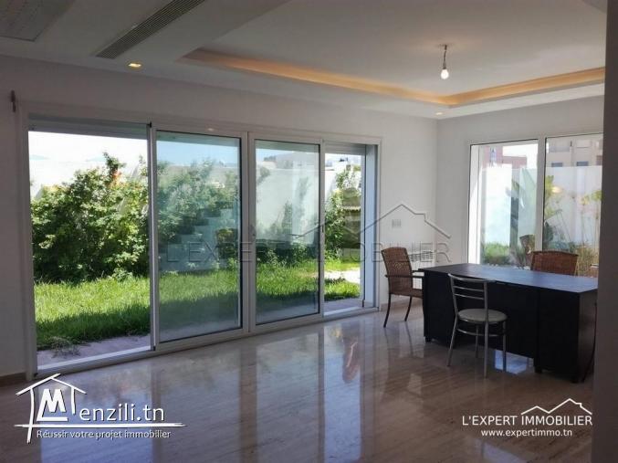 Duplex haut standing avec piscine à la marsa