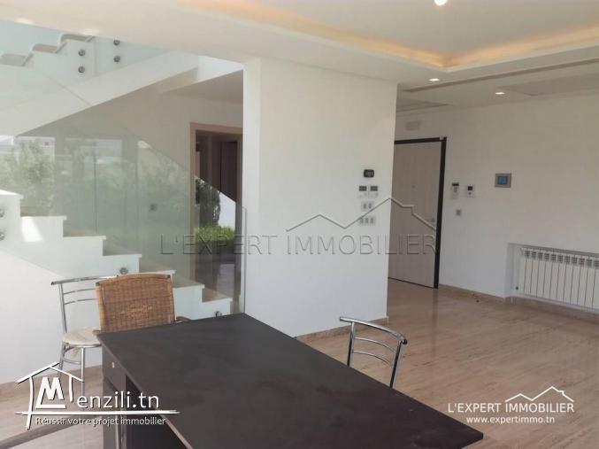 Duplex haut standing avec piscine à la marsa