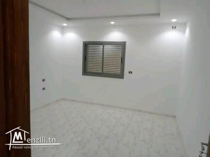 une villa du luxe s+3 à plage El Haouaria