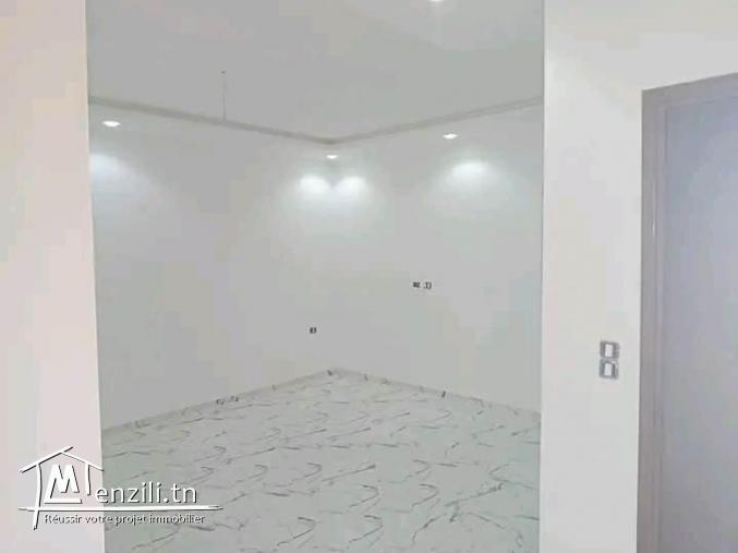 une villa du luxe s+3 à plage El Haouaria