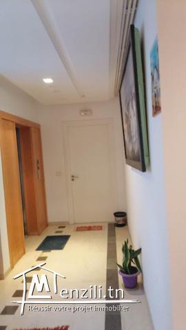 A VENDRE Appartement s+4