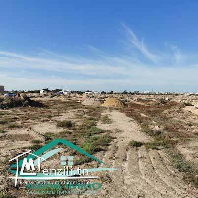 VT761 Terrain pieds dans l’eau à plage Ain grinz kelibia