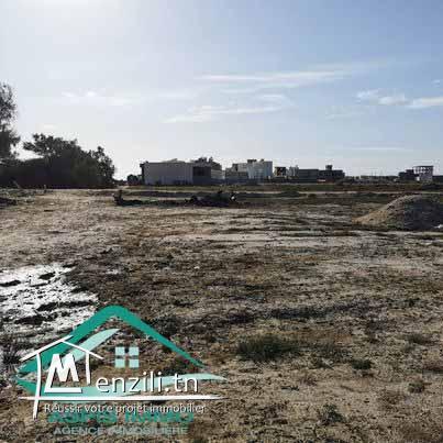 VT761 Terrain pieds dans l’eau à plage Ain grinz kelibia