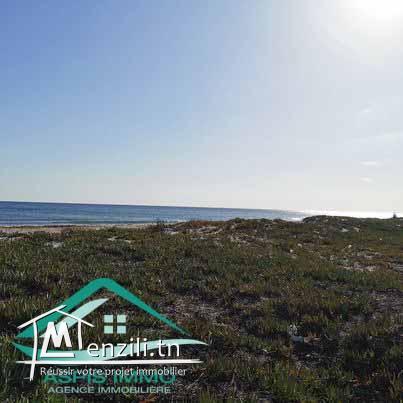 VT761 Terrain pieds dans l’eau à plage Ain grinz kelibia