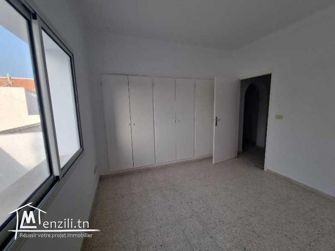 Bureau ANCOLIE(Réf: L2685)