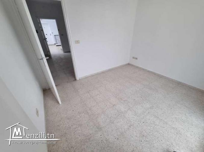 Bureau ANCOLIE(Réf: L2685)