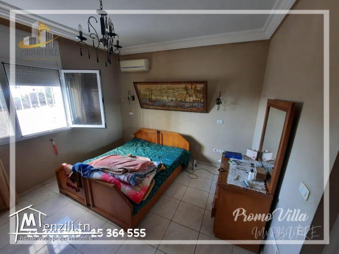 une villa S+4 avec un jardin spacieux